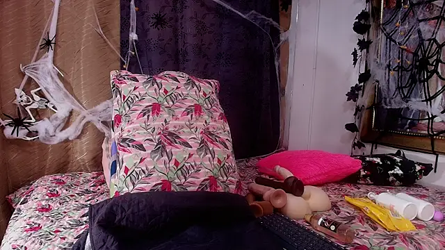 sweegirl69 online show from 26, 10, 2025