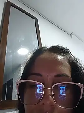 Snapshot of MiaForever1 chatting on 18, 6, 2026 MiaForever1 online show from 18, 6, 2026