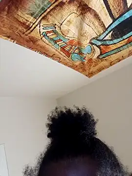 Snapshot of CREAMYASSNAEE chatting on 24, 9, 2025 CREAMYASSNAEE online show from 24, 9, 2025