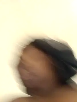 Snapshot of CREAMYASSNAEE chatting on 5, 10, 2025 CREAMYASSNAEE online show from 5, 10, 2025