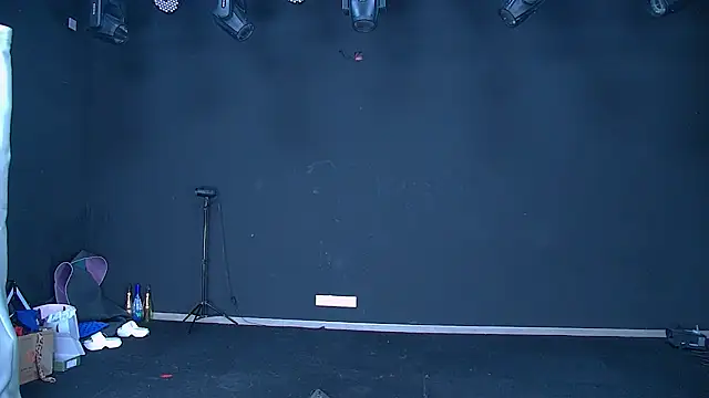 Emeralds Girls online show from 8, 11, 2025