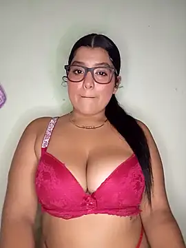 Snapshot of Cat_Hot_Party chatting on 6, 10, 2025 Cat Hot Party online show from 6, 10, 2025