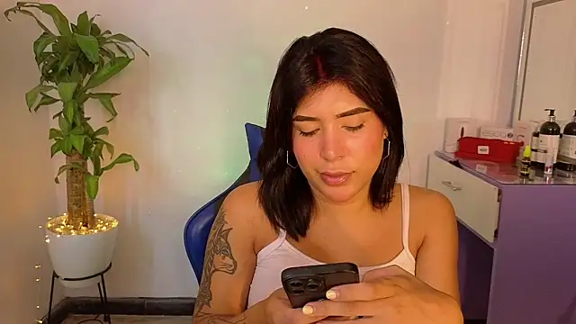 Snapshot of dahiana_marin chatting on 10, 5, 2026 dahiana marin online show from 10, 5, 2026