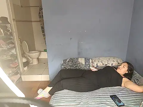 Snapshot of badlove42 chatting on 26, 11, 2025 badlove42 online show from 26, 11, 2025