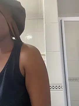 Moonzy77 online show from 28, 9, 2025