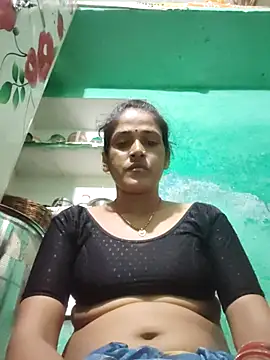 Nillohot online show from 7, 10, 2025