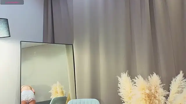 VincenzaGarigliano online show from 20, 9, 2025