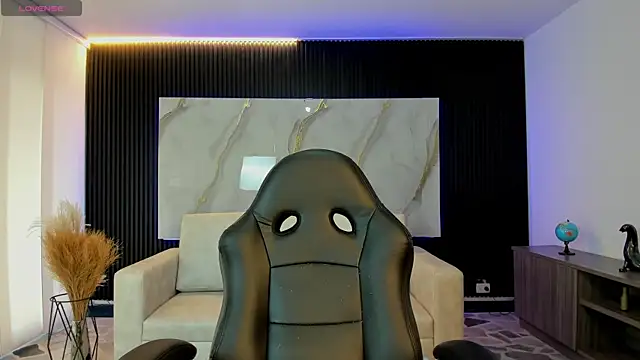 sofiapalacioss online show from 8, 4, 2026