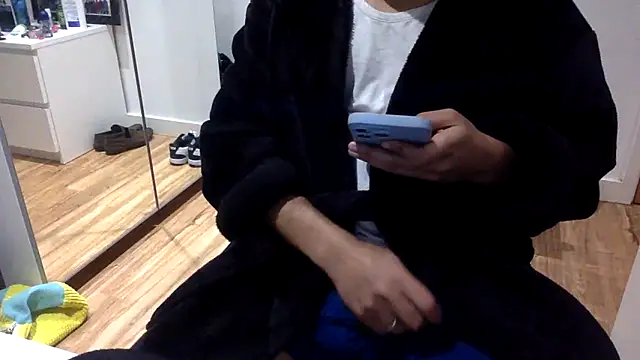 Snapshot of Whatevrr chatting on 20, 10, 2025 Whatevrr online show from 20, 10, 2025