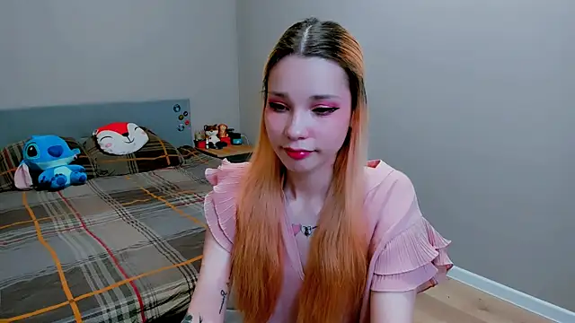 Kitten Alissa online show from 7, 10, 2025