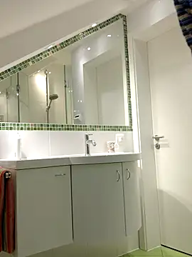 Oldmenhot66 online show from 12, 4, 2026