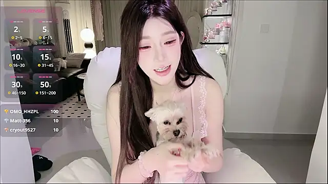 Snapshot of Xiaoxue_L chatting on 17, 9, 2025 Xiaoxue L online show from 17, 9, 2025