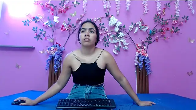 skinnysofia18 online show from 29, 5, 2026