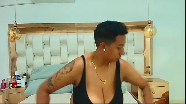 TiffantyAndStacy online show from 31, 10, 2025