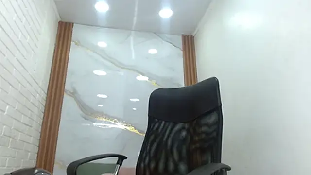 Penelopee Rouse online show from 11, 10, 2025