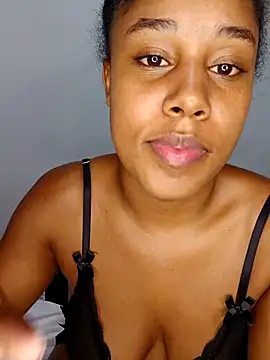 Snapshot of MoniqueMulberry chatting on 10, 10, 2025 MoniqueMulberry online show from 10, 10, 2025