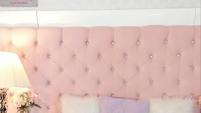 CaterinaRomano online show from 4, 11, 2025