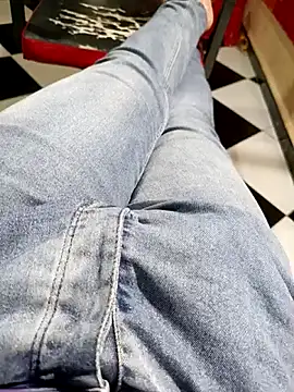 anis3g4 online show from 6, 10, 2025