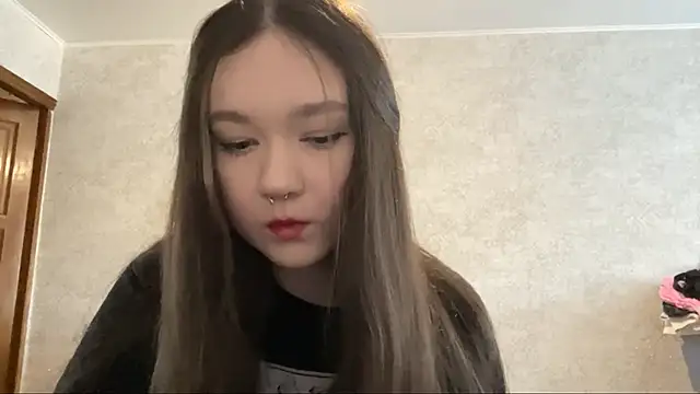 Pikmigirl18 online show from 10, 9, 2025