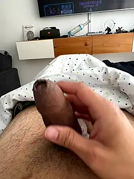 andres52720 online show from 24, 9, 2025