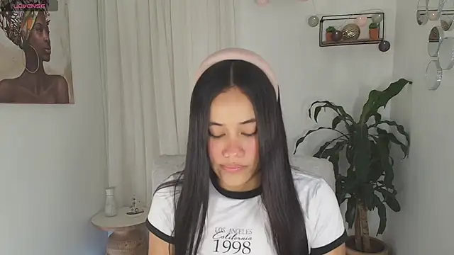 AlisxxnFx online show from 19, 9, 2025