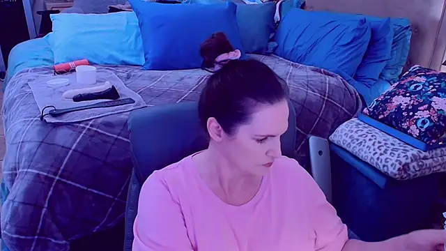 ninajaymes online show from 10, 4, 2026