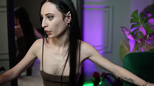 SaraiAngel online show from 19, 12, 2025