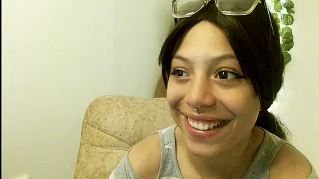 Snapshot of EIVIY1609 chatting on 8, 10, 2025 EIVIY1609 online show from 8, 10, 2025