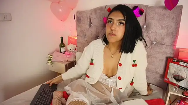 Dulce Bella  online show from 15, 2, 2026