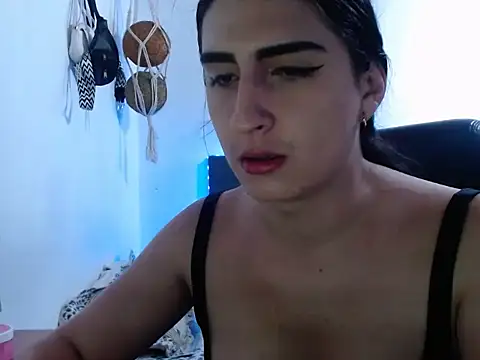 lola diez online show from 8, 3, 2026