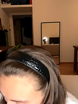 SophiiaStarr online show from 16, 9, 2025