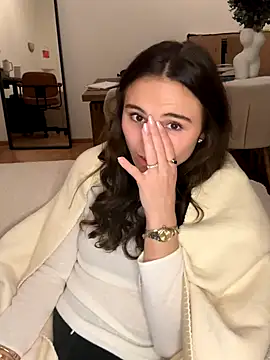 SophiiaStarr online show from 15, 10, 2025