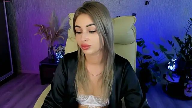 Snapshot of NikkiiStill chatting on 25, 6, 2026 NikkiiStill online show from 25, 6, 2026