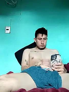 Snapshot of True_Di chatting on 13, 9, 2025 True Di online show from 13, 9, 2025