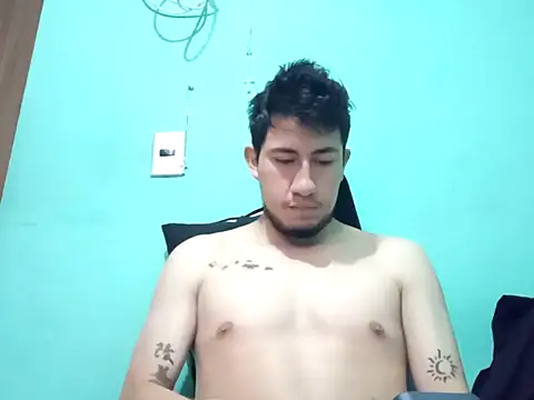 Snapshot of True_Di chatting on 11, 10, 2025 True Di online show from 11, 10, 2025