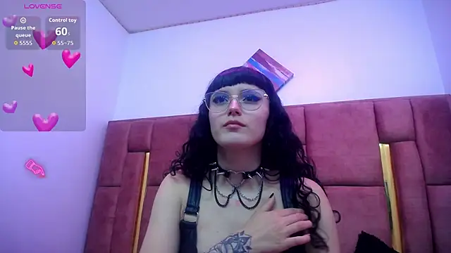 XBODTRIIPX online show from 24, 9, 2025