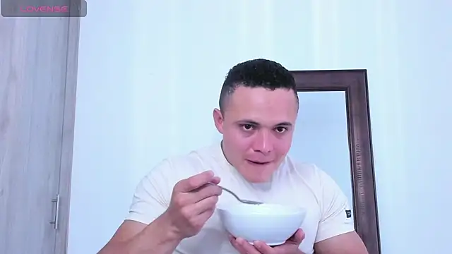 KingLevi01 online show from 2, 10, 2025