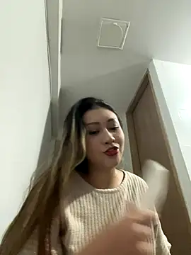 Amadora rose online show from 29, 10, 2025