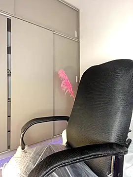 Charlottediolet online show from 9, 9, 2025