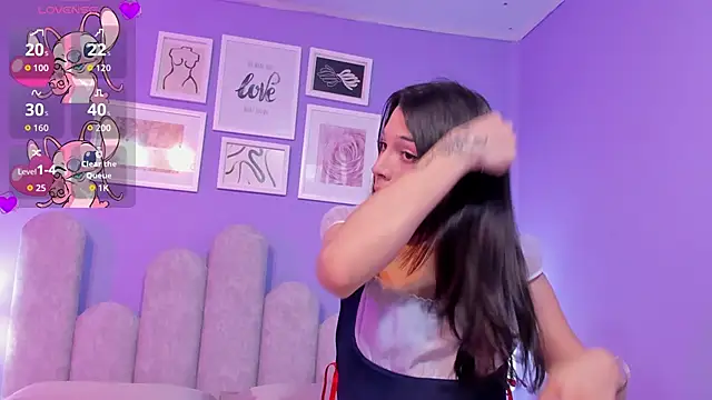 lucrecia sucker online show from 26, 11, 2025