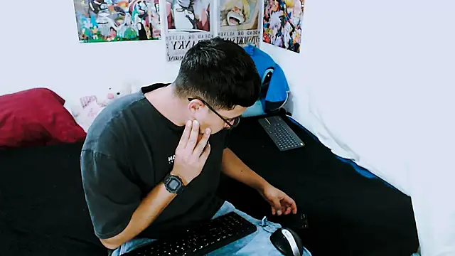 Snapshot of Roobin420 chatting on 8, 9, 2025 Roobin420 online show from 8, 9, 2025