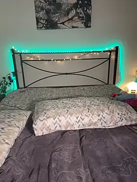 nikkaanderic online show from 8, 3, 2026