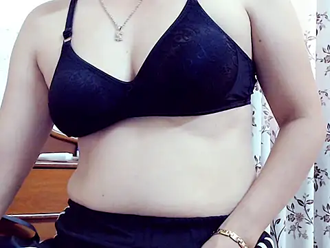 Snapshot of Ami_8x chatting on 17, 10, 2025 Ami 8x online show from 17, 10, 2025