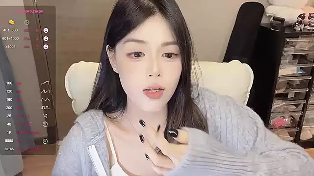 Koi-00 online show from 9, 10, 2025