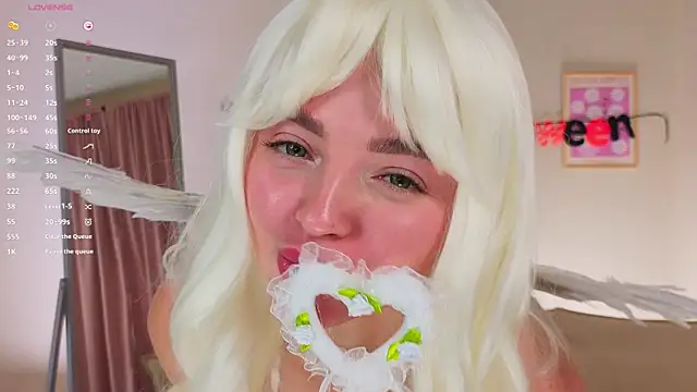 OliviaKis  online show from 26, 10, 2025