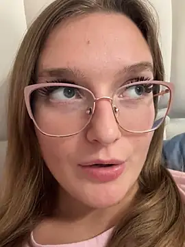 Snapshot of Bellatrisssaa chatting on 2, 10, 2025 Bellatrisssaa online show from 2, 10, 2025