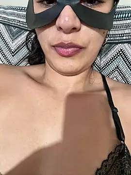 Indy black cat online show from 14, 4, 2026