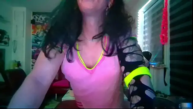 hellgirl1980 online show from 15, 5, 2026