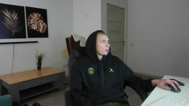 Ryan Dozer online show from 7, 3, 2026