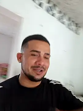 Snapshot of yeffito1 chatting on 11, 9, 2025 yeffito1 online show from 11, 9, 2025